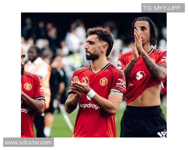 布鲁诺费尔南德斯在足球场上的传奇之路与未来展望 布鲁诺费尔南德斯在足球场上的传奇之路与未来展望