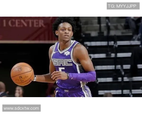 德阿隆福克斯引领国王崛起成NBA新星的成长之路