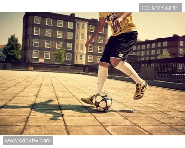 蒂勒曼斯的足球之路与未来展望：从天才少年到世界级中场的蜕变与挑战