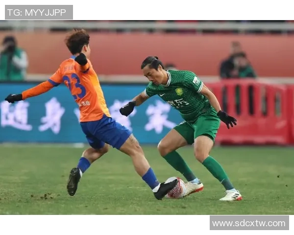 山东鲁能与北京国安激战正酣精彩赛事回顾与分析